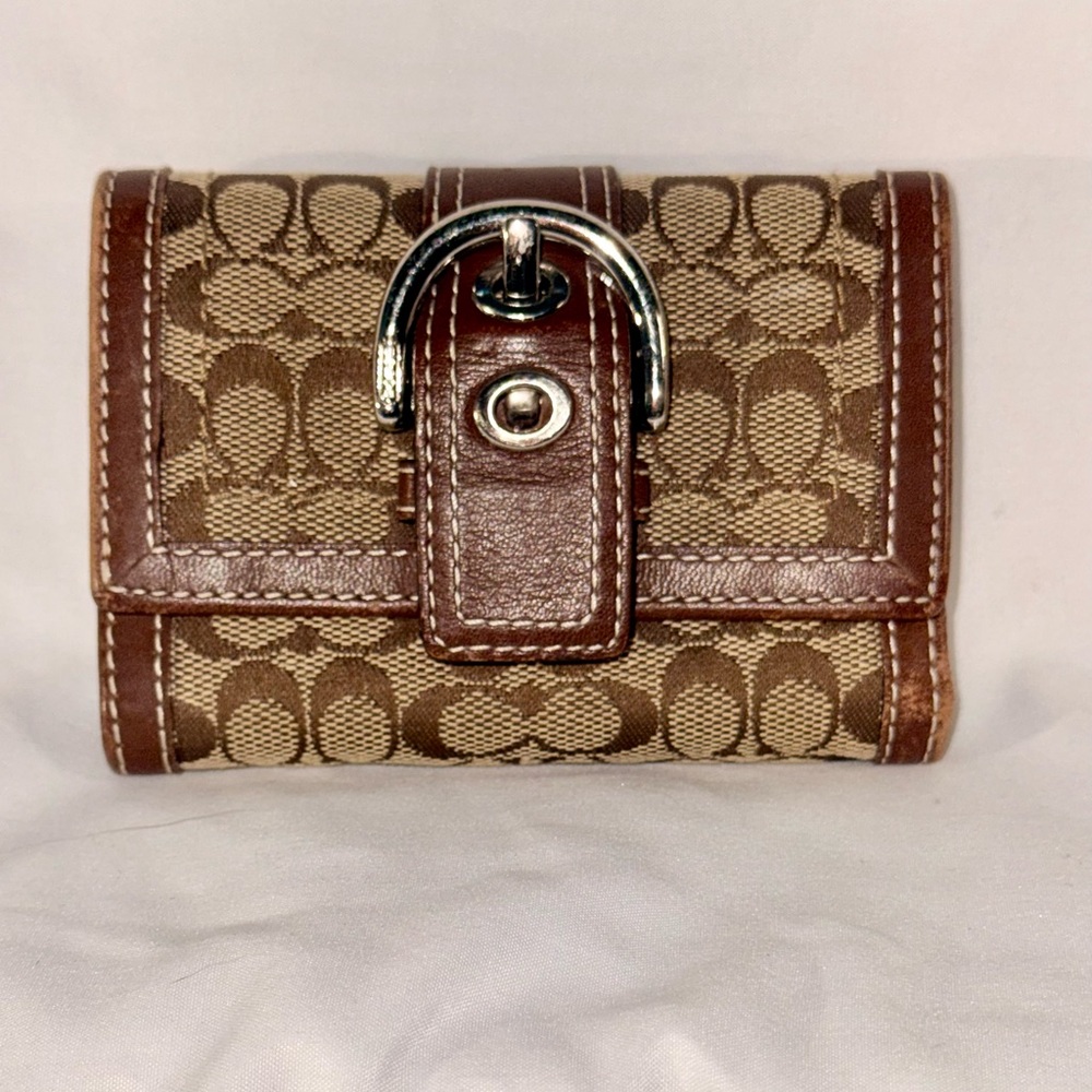 Vintage Coach Brown/Tan Signature Buckle Compact Wallet With Change Purse